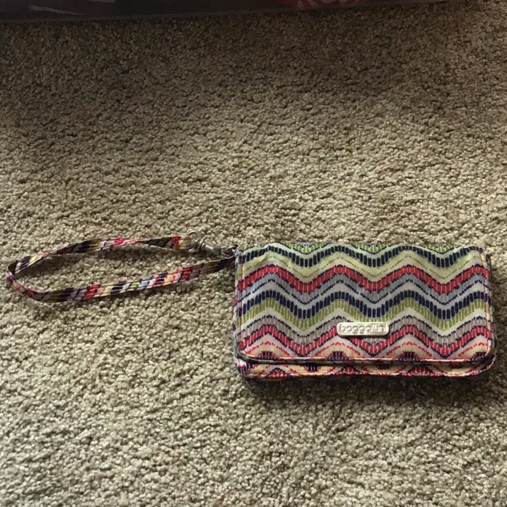 Baggallini wristlet
